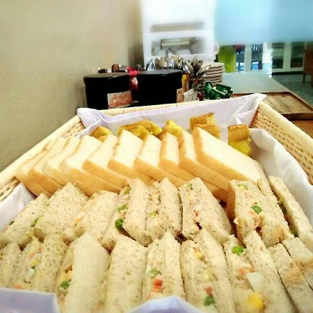 The Guest Hotel Krabi town Екстериор снимка